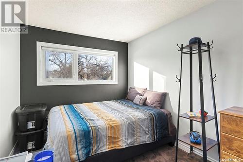 123 Saguenay Drive, Saskatoon, SK - Indoor Photo Showing Bedroom