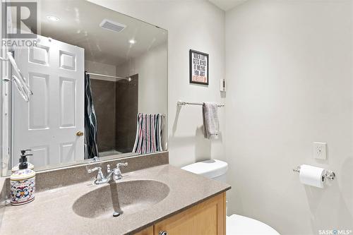 123 Saguenay Drive, Saskatoon, SK - Indoor Photo Showing Bathroom