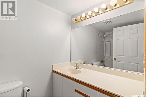 101 214 Ross Avenue, Dalmeny, SK - Indoor Photo Showing Bathroom