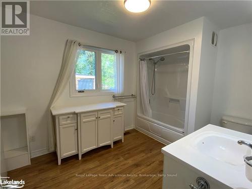 149 William Street, Parry Sound, ON - Indoor Photo Showing Bathroom