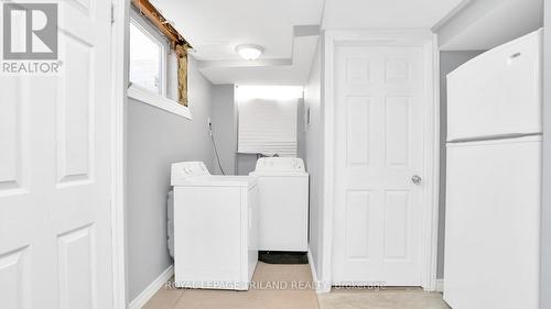 2 Glenroy Road, London, ON - Indoor Photo Showing Laundry Room