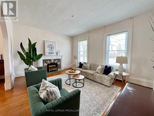 317 Albert Street, Belleville, ON - Indoor Photo Showing Living Room With Fireplace
