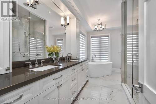 390 Sandhurst Drive, Oakville, ON - Indoor Photo Showing Bathroom
