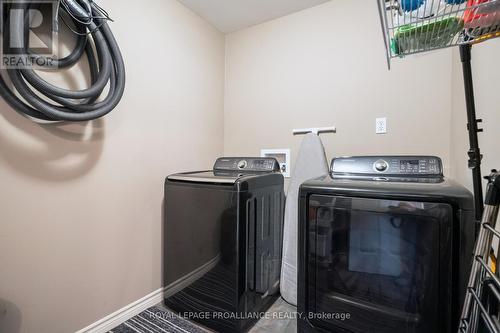 2 Oak Ridge Drive, Quinte West, ON - Indoor Photo Showing Laundry Room