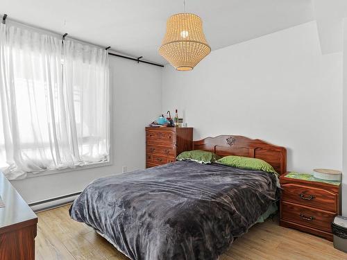 Bedroom - 104-4057 Boul. Hébert, Salaberry-De-Valleyfield, QC - Indoor Photo Showing Bedroom