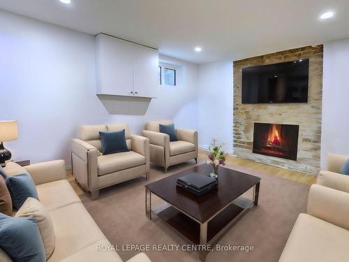 2014 Balsam Ave, Mississauga, ON - Indoor With Fireplace
