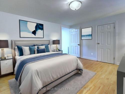2014 Balsam Ave, Mississauga, ON - Indoor Photo Showing Bedroom