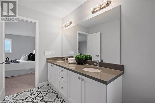 135 Rockledge Drive, Hamilton, ON - Indoor Photo Showing Bathroom