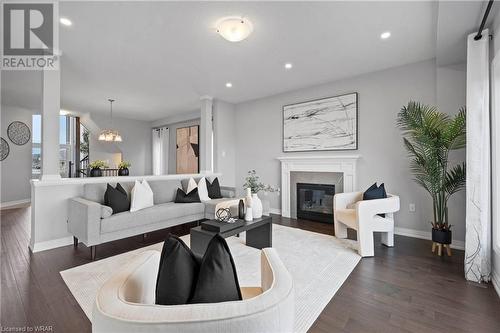 135 Rockledge Drive, Hamilton, ON - Indoor Photo Showing Living Room With Fireplace