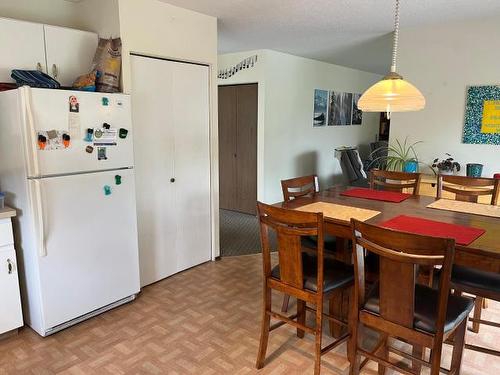 2291/2295 Park Drive, Kamloops, BC - Indoor Photo Showing Dining Room