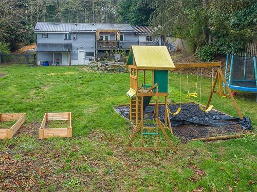911 Deloume Rd, Mill Bay, BC - Outdoor With Backyard