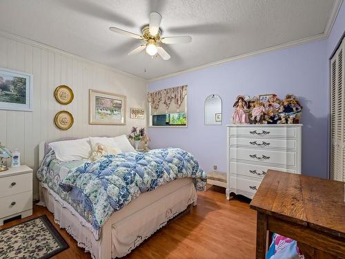 95 Redonda Way, Campbell River, BC - Indoor Photo Showing Bedroom