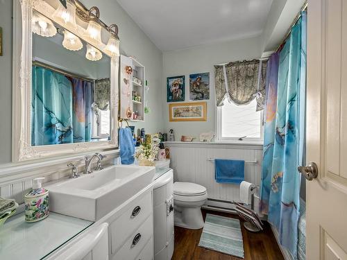 95 Redonda Way, Campbell River, BC - Indoor Photo Showing Bathroom