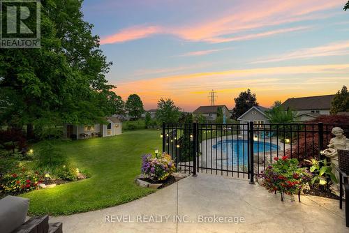 4472 Kathleen Crescent, Niagara Falls, ON - Outdoor With View
