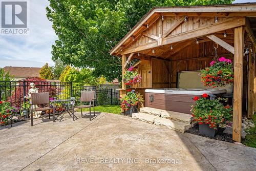 4472 Kathleen Crescent, Niagara Falls, ON - Outdoor With Deck Patio Veranda