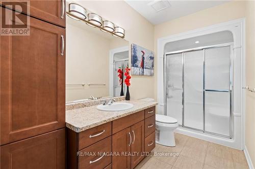 303 - 379 Scott Street, St. Catharines, ON - Indoor Photo Showing Bathroom