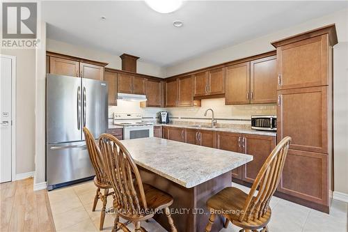 303 - 379 Scott Street, St. Catharines, ON - Indoor Photo Showing Kitchen With Double Sink