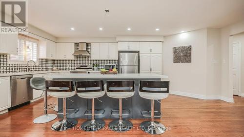 1301 Sandbar Street, London, ON - Indoor Photo Showing Kitchen With Upgraded Kitchen