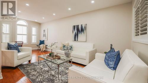 1301 Sandbar Street, London, ON - Indoor Photo Showing Living Room