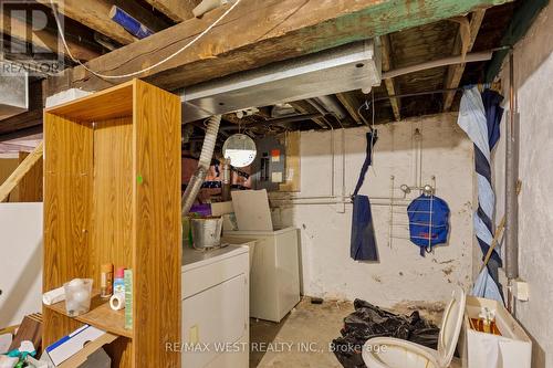 130 Wolseley Street, Toronto, ON - Indoor Photo Showing Laundry Room