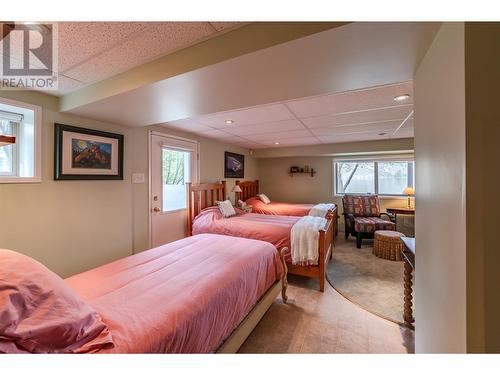 350 Eastside Road, Okanagan Falls, BC - Indoor Photo Showing Bedroom