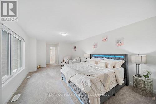 122 Old Oak Lane, Markham, ON - Indoor Photo Showing Bedroom
