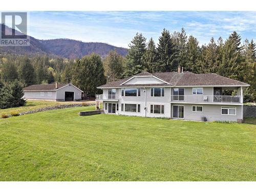 684 Elson Road, Sorrento, BC - Outdoor