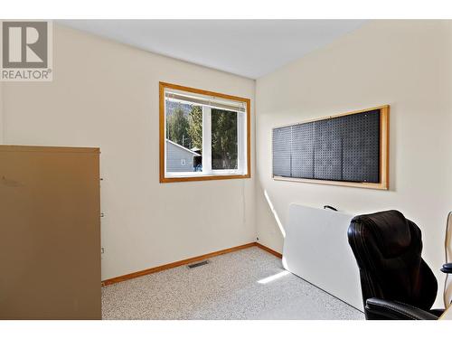 684 Elson Road, Sorrento, BC - Indoor Photo Showing Other Room