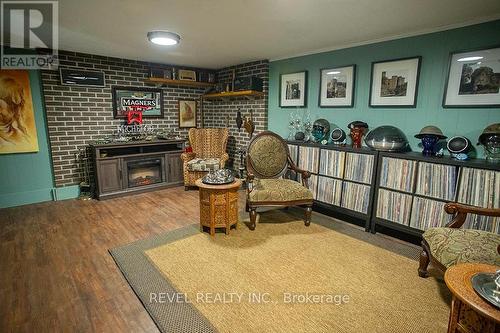 111 Tutela Heights Road, Brantford, ON - Indoor With Fireplace