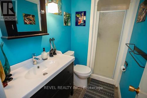 111 Tutela Heights Road, Brantford, ON - Indoor Photo Showing Bathroom