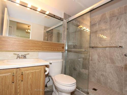1211-50 Baif Blvd, Richmond Hill, ON - Indoor Photo Showing Bathroom