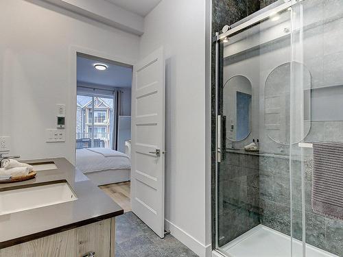 Ensuite bathroom - 301-240 Rue Du Cercle-Des-Cantons, Bromont, QC - Indoor Photo Showing Bathroom