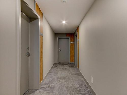 Passageway - 301-240 Rue Du Cercle-Des-Cantons, Bromont, QC - Indoor Photo Showing Other Room