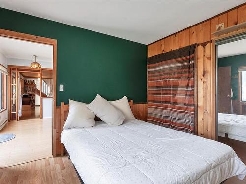 106 Quadra Loop, Quadra Island, BC - Indoor Photo Showing Bedroom