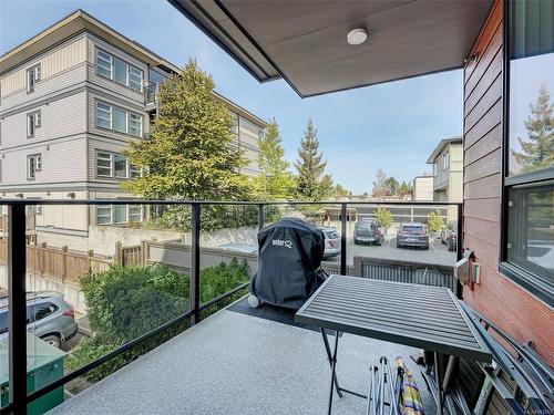208-7162 West Saanich Rd, Central Saanich, BC - Outdoor With Exterior