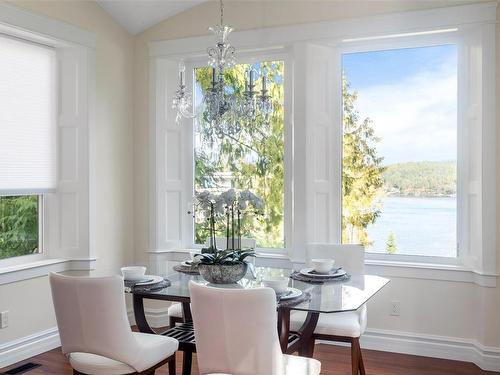 1810 Lands End Rd, North Saanich, BC - Indoor Photo Showing Dining Room