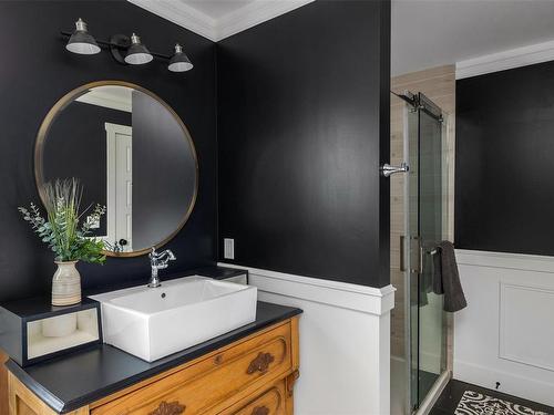 1810 Lands End Rd, North Saanich, BC - Indoor Photo Showing Bathroom