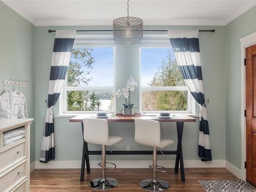 1810 Lands End Rd, North Saanich, BC - Indoor Photo Showing Dining Room