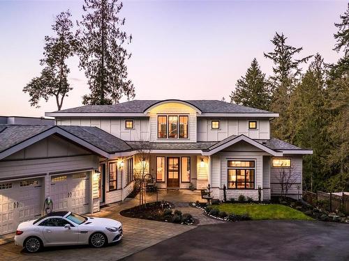 1810 Lands End Rd, North Saanich, BC - Outdoor With Facade