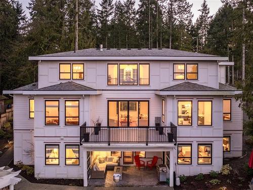 1810 Lands End Rd, North Saanich, BC - Outdoor