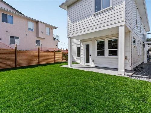 2367 Swallow Pl, Langford, BC - Outdoor