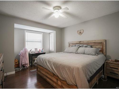 2118 Motion Dr, Port Alberni, BC - Indoor Photo Showing Bedroom