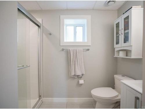 2118 Motion Dr, Port Alberni, BC - Indoor Photo Showing Bathroom
