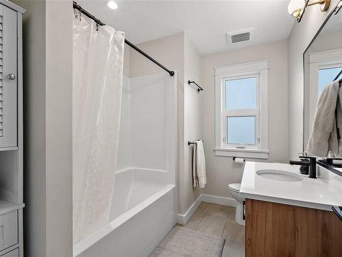 3587 Shoda Close, Langford, BC - Indoor Photo Showing Bathroom
