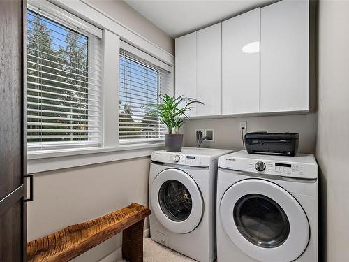 3587 Shoda Close, Langford, BC - Indoor Photo Showing Laundry Room