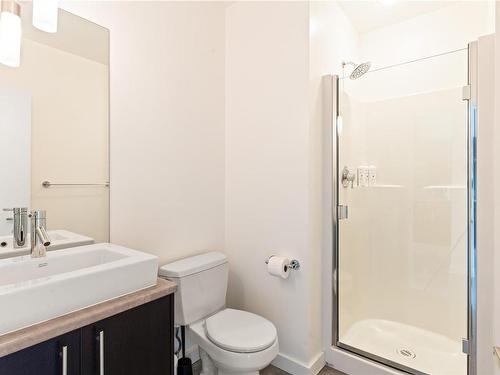504-732 Broughton St, Victoria, BC - Indoor Photo Showing Bathroom