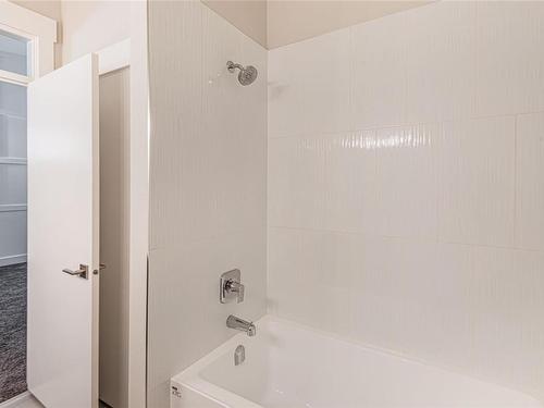 104-4065 Mcbride St, Port Alberni, BC - Indoor Photo Showing Bathroom