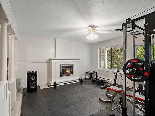 6495 Burnett Pl, Duncan, BC - Indoor With Fireplace