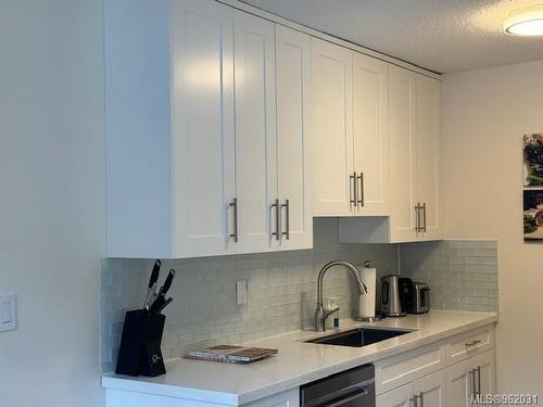 313-801 Marine Dr, Port Alice, BC - Indoor Photo Showing Kitchen