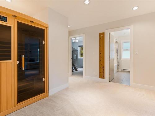 454 Regency Pl, Colwood, BC - Indoor Photo Showing Other Room